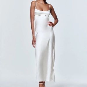 NWT SATIN EFFECT CUT OUT DRESS - white